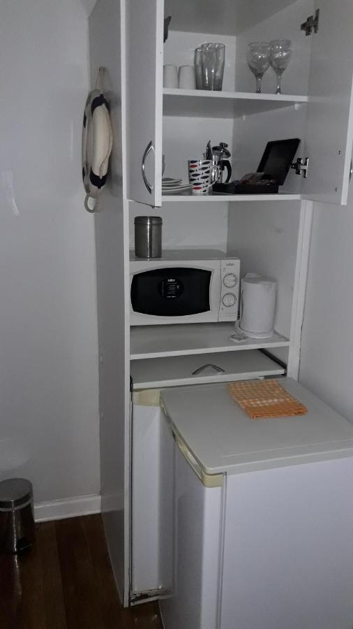 Ahoy Boutique Guest House Порт Елизабет Екстериор снимка