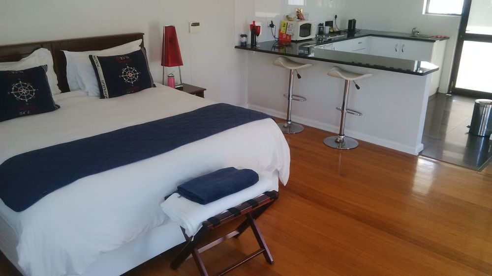 Ahoy Boutique Guest House Порт Елизабет Екстериор снимка