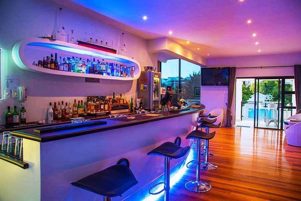 Ahoy Boutique Guest House Порт Елизабет Екстериор снимка