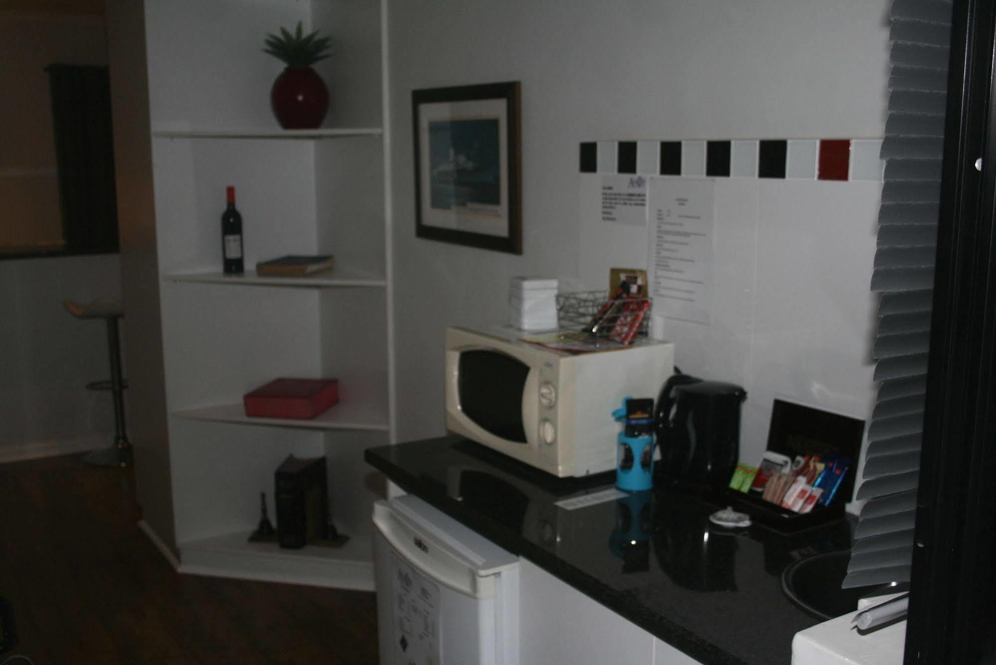 Ahoy Boutique Guest House Порт Елизабет Екстериор снимка