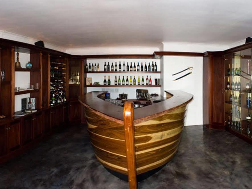 Ahoy Boutique Guest House Порт Елизабет Екстериор снимка