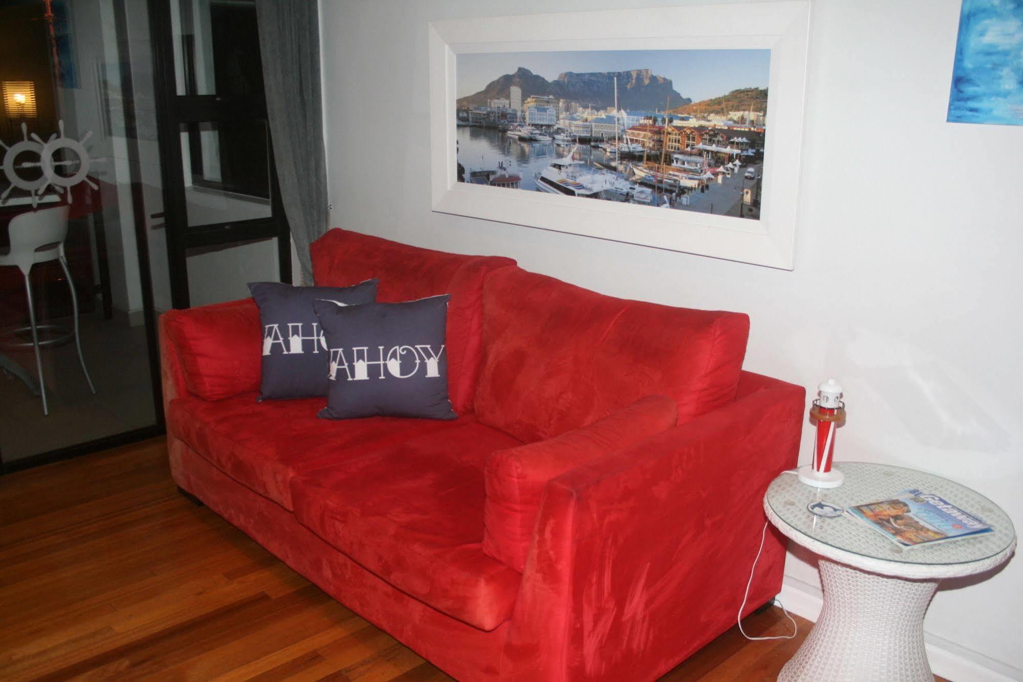 Ahoy Boutique Guest House Порт Елизабет Екстериор снимка