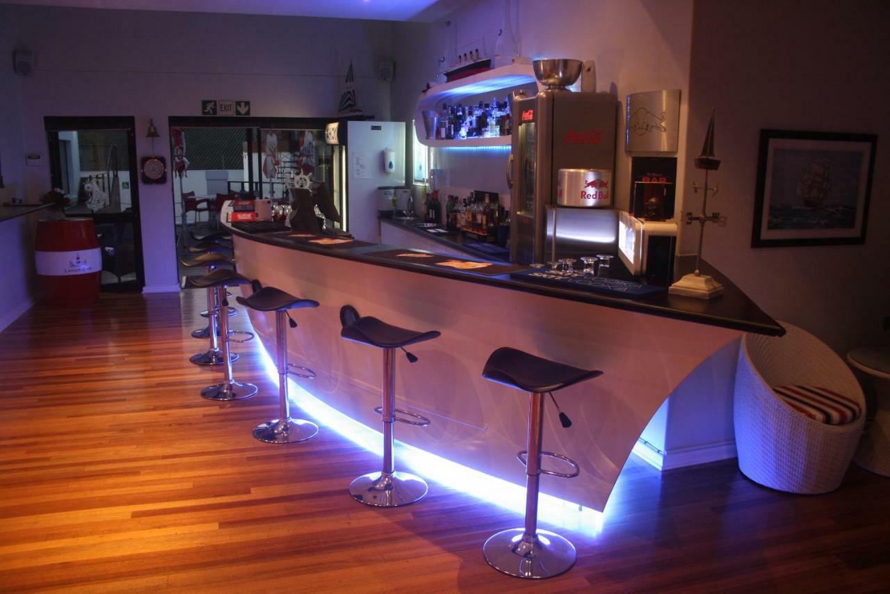 Ahoy Boutique Guest House Порт Елизабет Екстериор снимка
