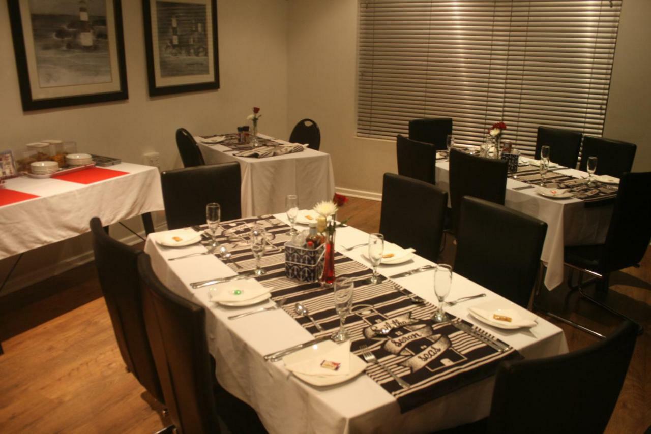 Ahoy Boutique Guest House Порт Елизабет Екстериор снимка