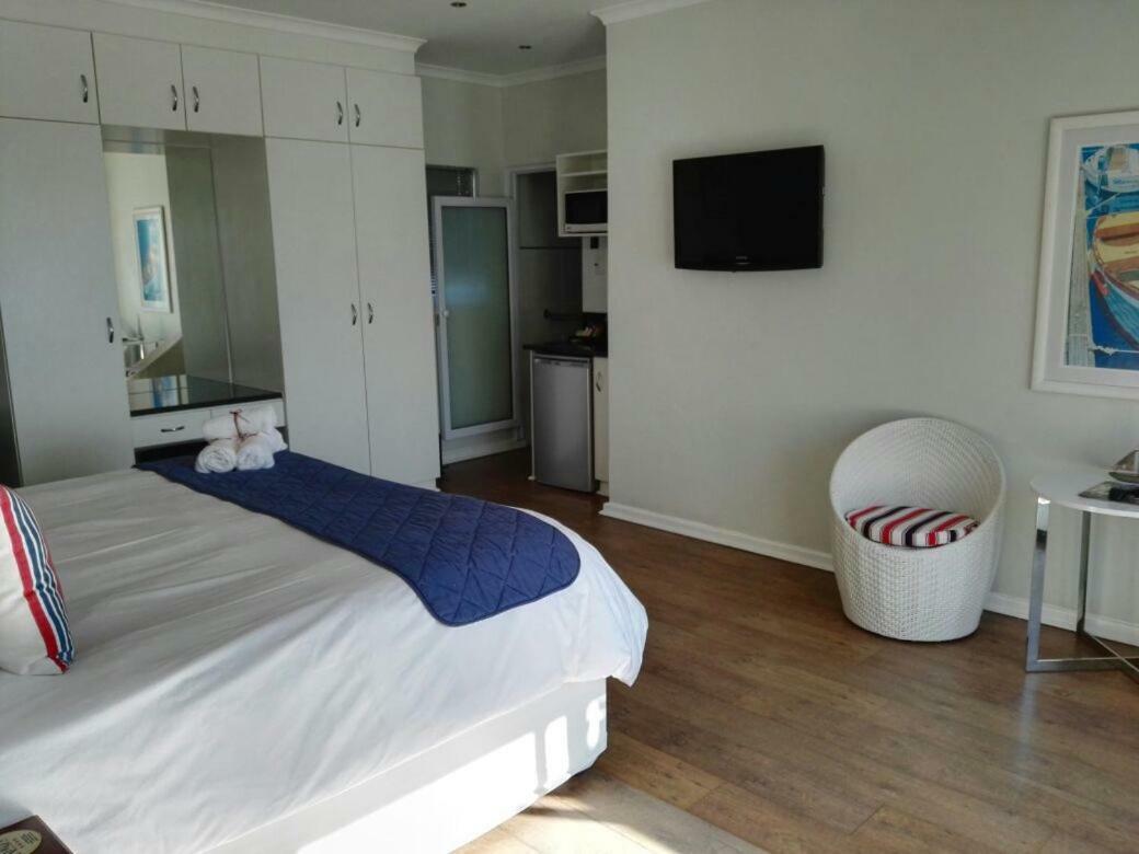 Ahoy Boutique Guest House Порт Елизабет Екстериор снимка