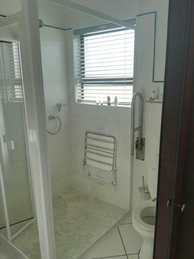 Ahoy Boutique Guest House Порт Елизабет Екстериор снимка